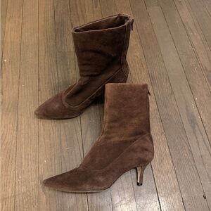Brown Suede ankle boot with kitten heel — Vintage